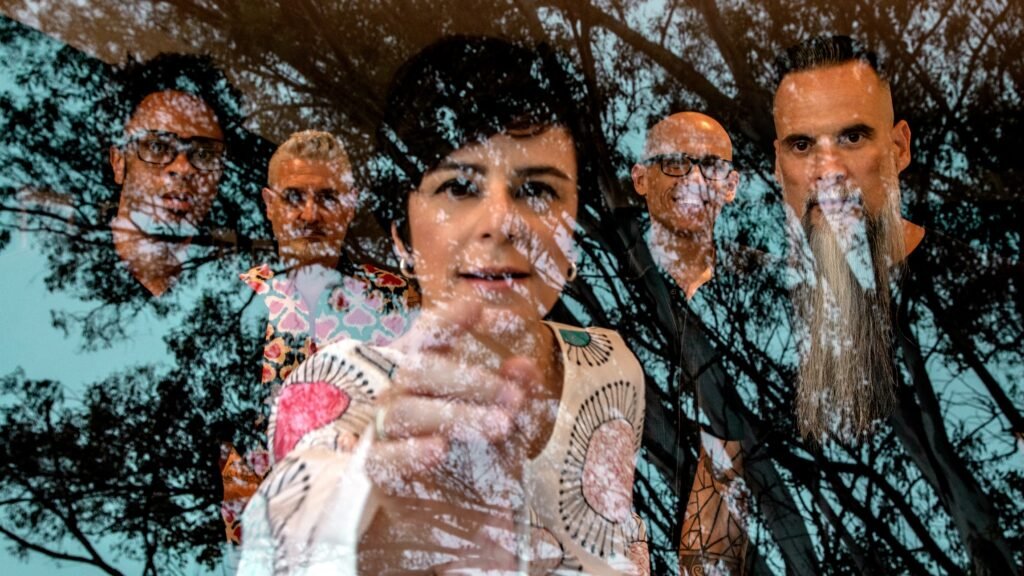 Pato Fu volta a Curitiba no dia 10 de Agosto com a turnê de 30 anos no palco do Guairão