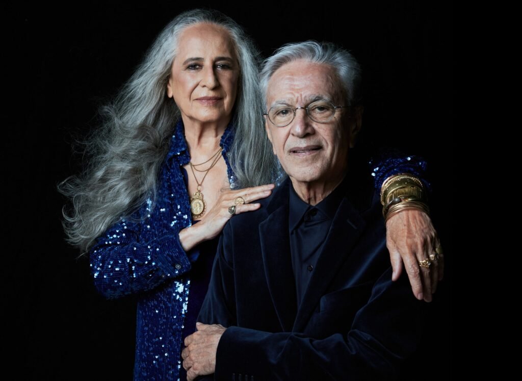 É AMANHÃ: A maior turnê nacional de 2024, ‘Caetano & Bethânia’, chega à Curitiba