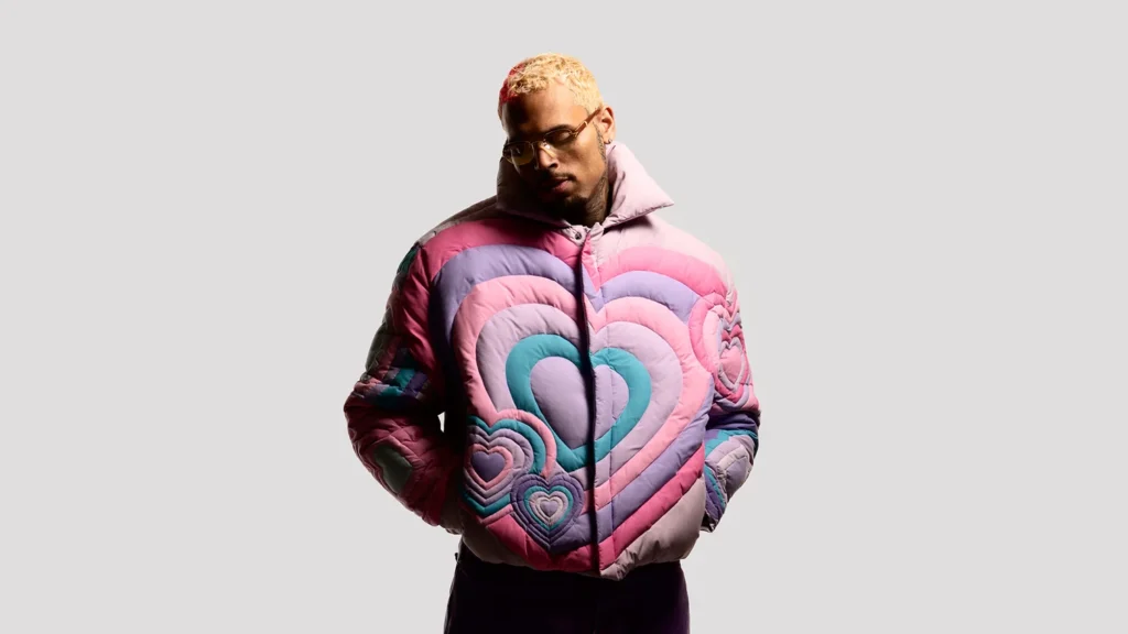 Depois de 14 anos, Chris Brown anuncia show de greatest hits no Brasil