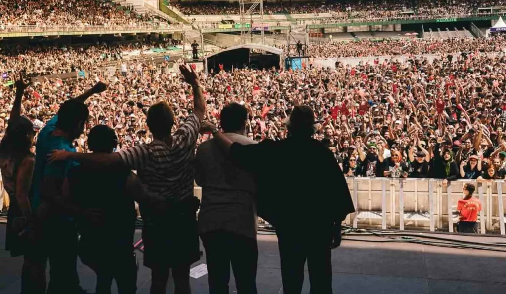 I Wanna Be Tour Curitiba: Saiba Tudo Sobre As Bandas Que Tocarão No Festival