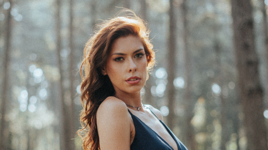 ASSISTA: Mia Wicthoff lança seu novo clipe “Madrugada”