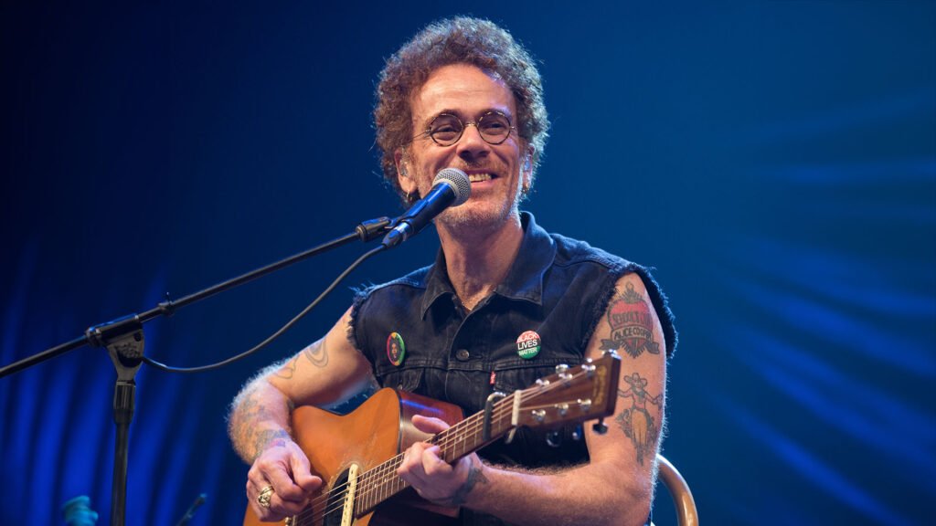 Nando Reis traz para Curitiba show único da turnê ‘Uma Estrela Misteriosa’
