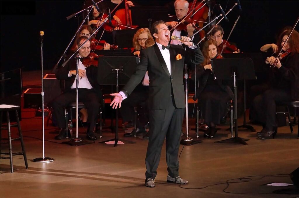 Curitiba recebe o espetáculo “Sinatra Forever” com Rick Michel no Teatro UP Experience