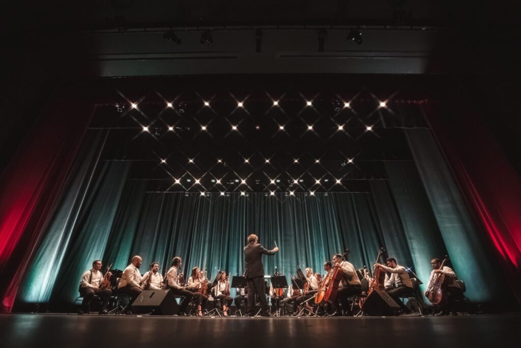 Vanessa da Mata se apresenta com Orquestra Ouro Preto na Ópera de Arame