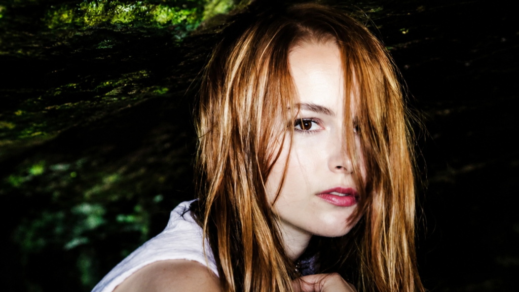 Bridgit Mendler lança EP surpresa depois de 10 anos longe da música