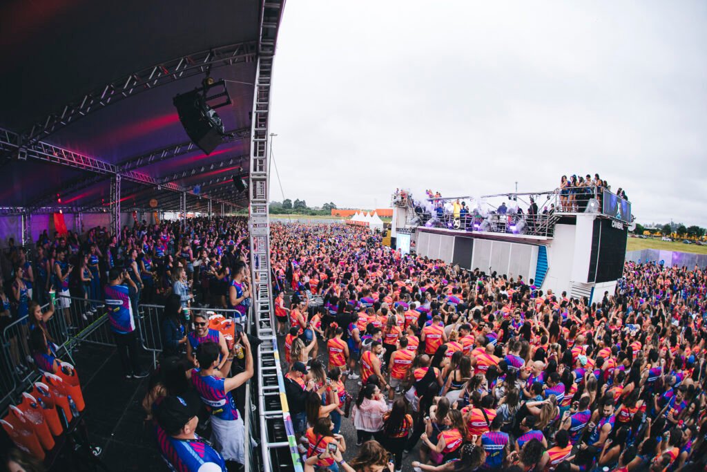Curitiba Folia anuncia 5ª edição com Tomate, Xanddy Harmonia e Parangolé na icônica Pedreira Paulo Leminski