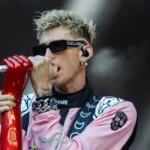 MGK chega ao Brasil para shows e promete uma das apresentações mais intensas de sua nova era